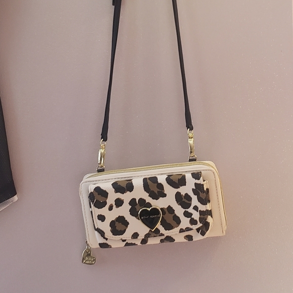 Hangbags - Picture 16 of 16